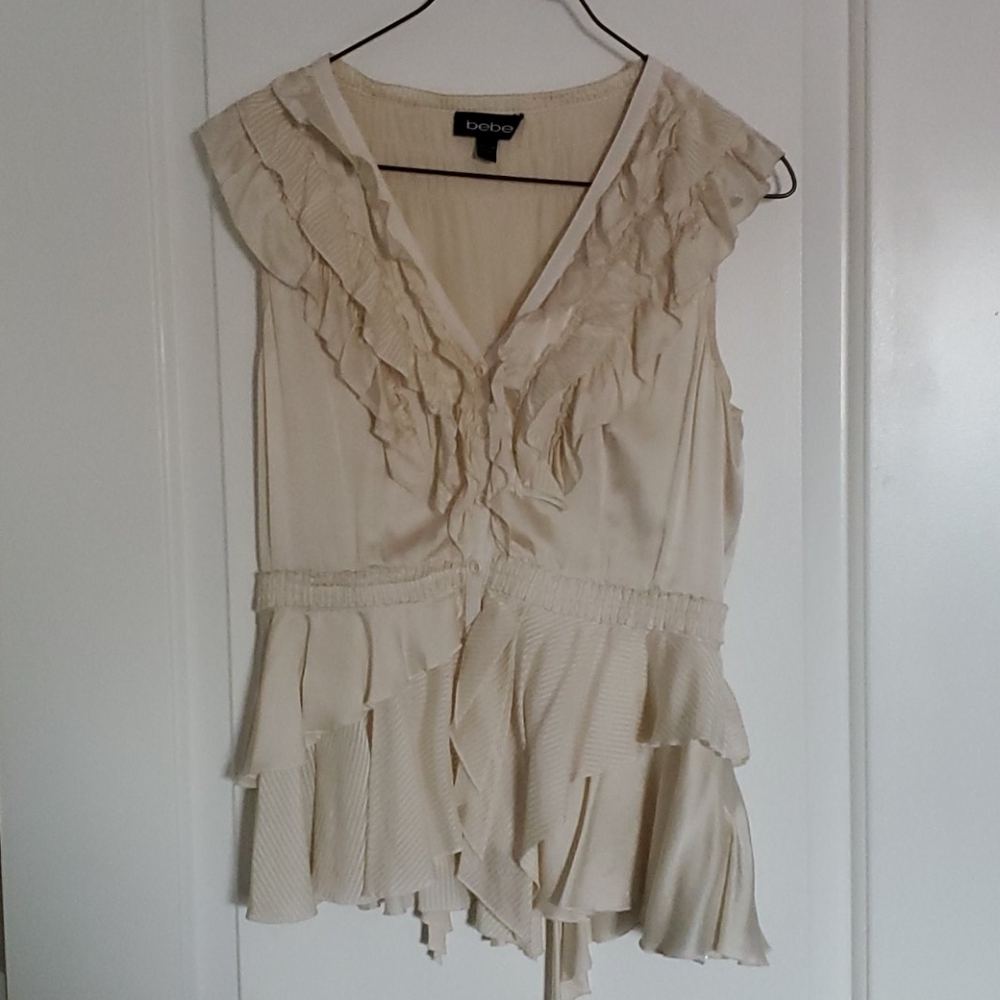 Women's Bebe top